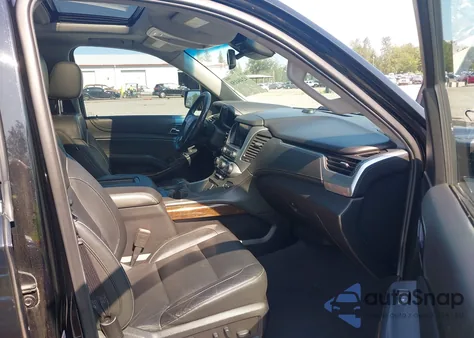 2019 Chevrolet Suburban Lt z USA, uszkodzony, nr VIN 1GNSKHKC8KR220856